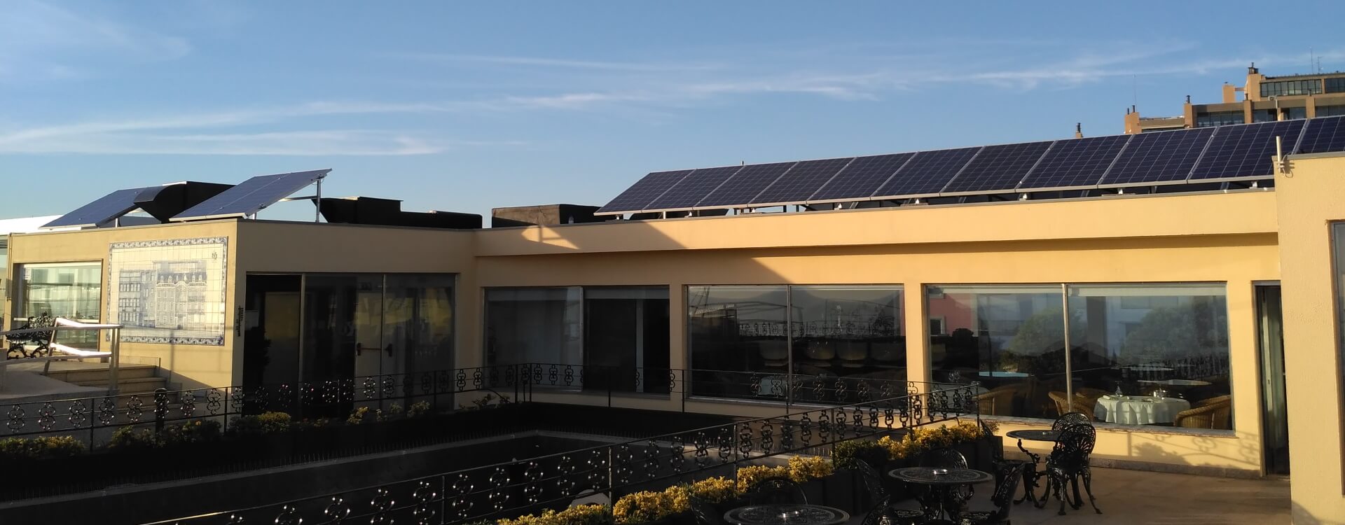 instalação sistema produção energia solar fotovoltaico hotel boavista porto instalação sistema produção energia solar fotovoltaico hotel boavista porto